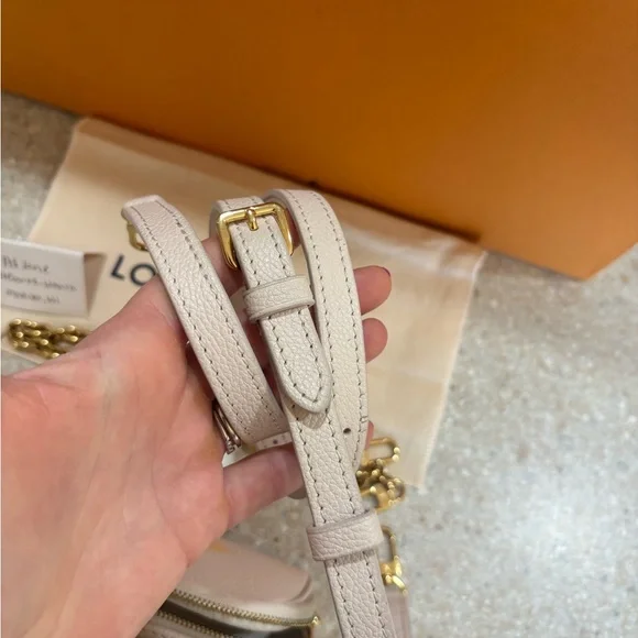🩷sold🩷Louis Vuitton Mini Bumbag By the Pool - Picture 13 of 15